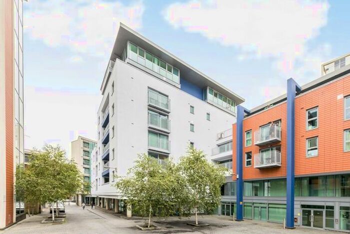1 Bedroom Flat To Rent In Hardwicks Way, London, SW18