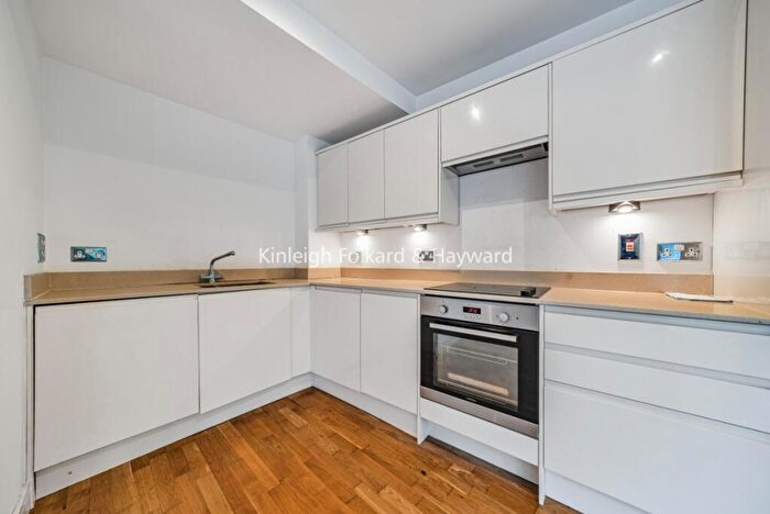 1 Bedroom Flat To Rent In High Street, Beckenham, Kent, BR3