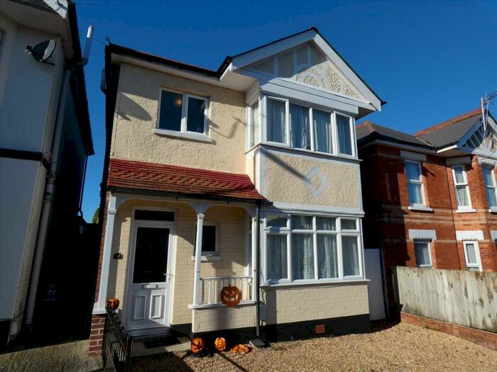 5 Bedroom Detached House To Rent In Abbott Road, Winton, Bournemouth, BH9