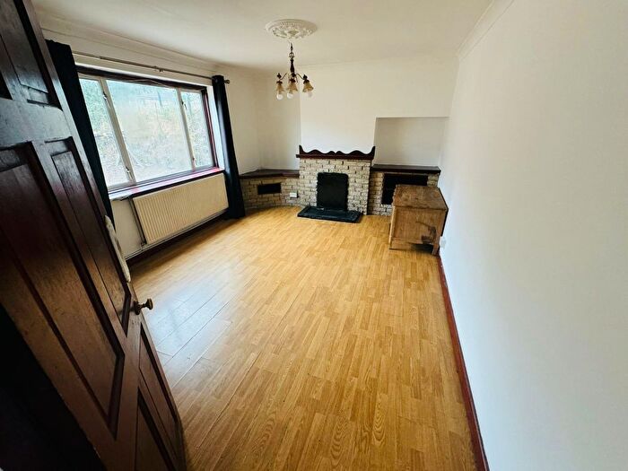 3 Bedroom Terraced House To Rent In Limbourne Avenue, Chadwell Heath, Romford, RM8