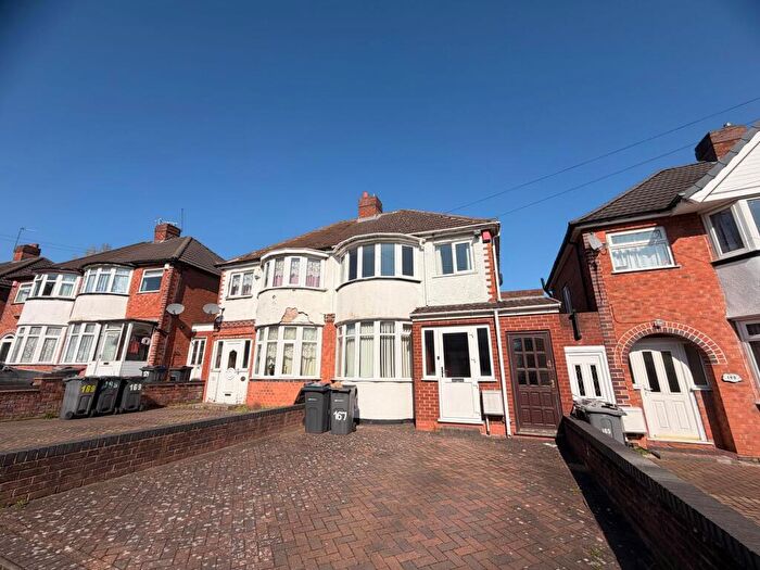 3 Bedroom Semi Detached House To Rent In Cramlington Road, Birmingham, B42