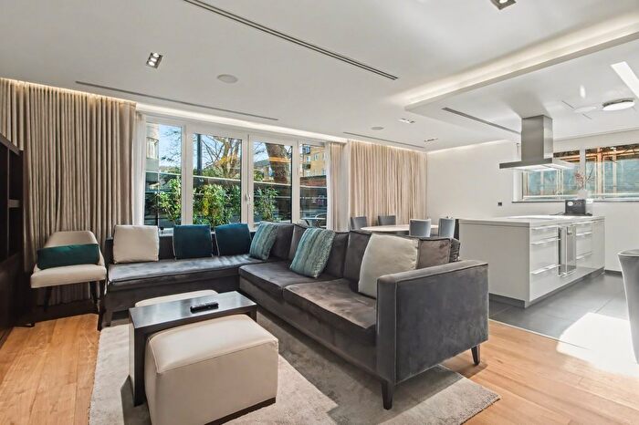 2 Bedroom Flat To Rent In Atrium Apartments, Park Road, NW8