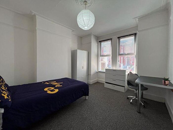 5 Bedroom Terraced House To Rent In Brading Road, Brighton, BN2