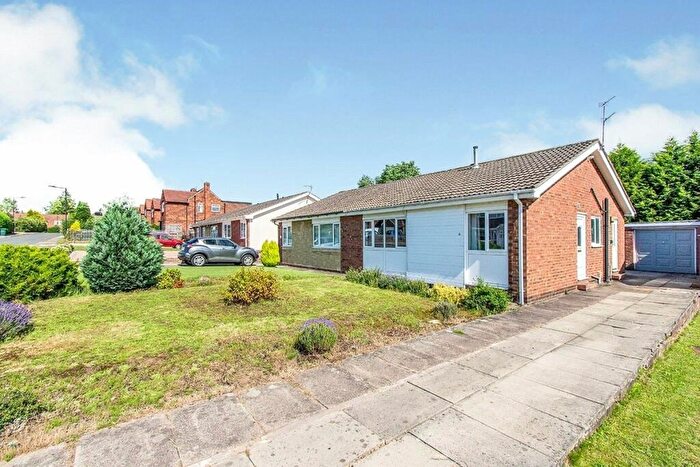 2 Bedroom Bungalow To Rent In Nearfield Road, Doncaster, South Yorkshire, DN4