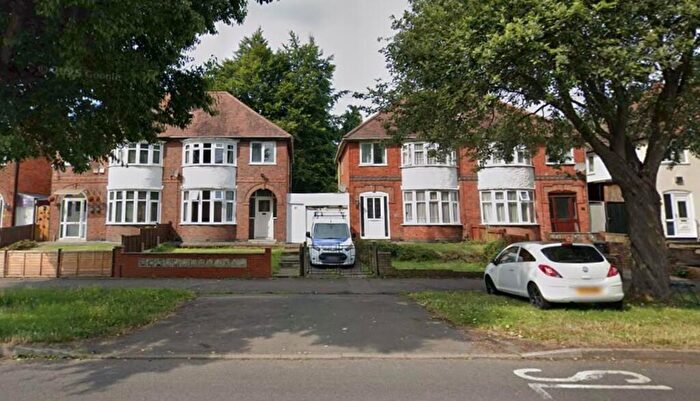 3 Bedroom Semi-Detached House To Rent In Wyngate Drive, Leicester, LE3