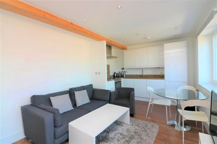 1 Bedroom Flat To Rent In Commercial Road, London, E14