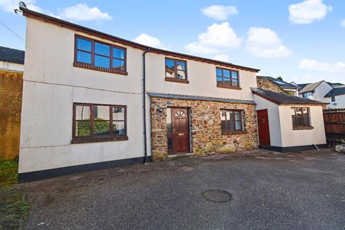 3 Bedroom Detached House For Sale In West Street, Okehampton, EX20