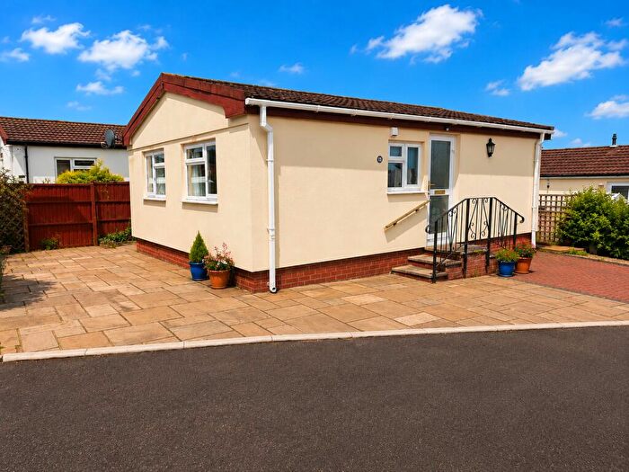 2 Bedroom Park Home For Sale In Vine Tree Park, Ross-on-Wye, HR9
