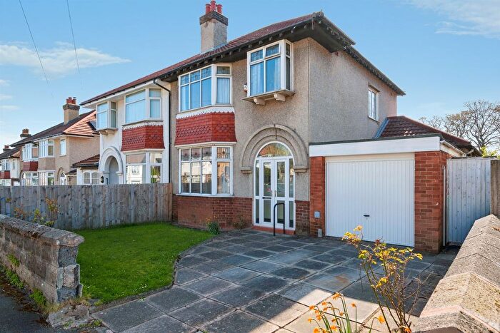 3 Bedroom Semi-Detached House For Sale In Grafton Drive, Wirral, CH49