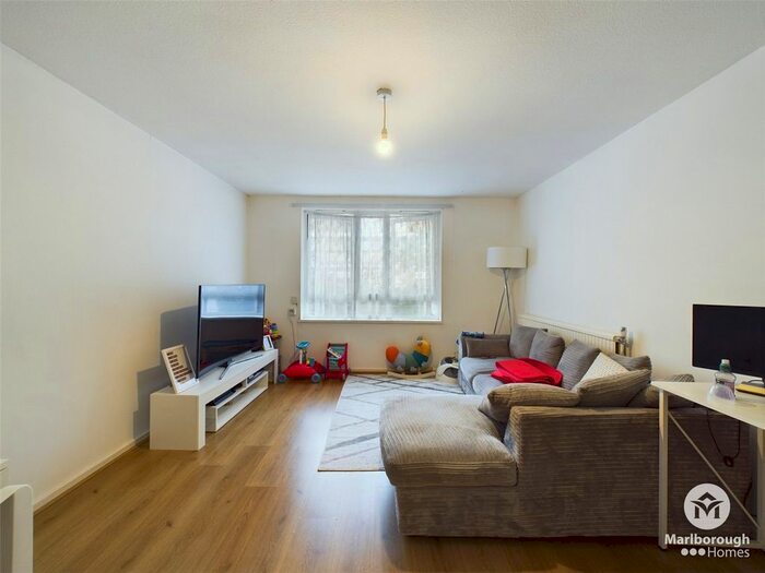 1 Bedroom Flat To Rent In Rounton Road, Bow, London, E3