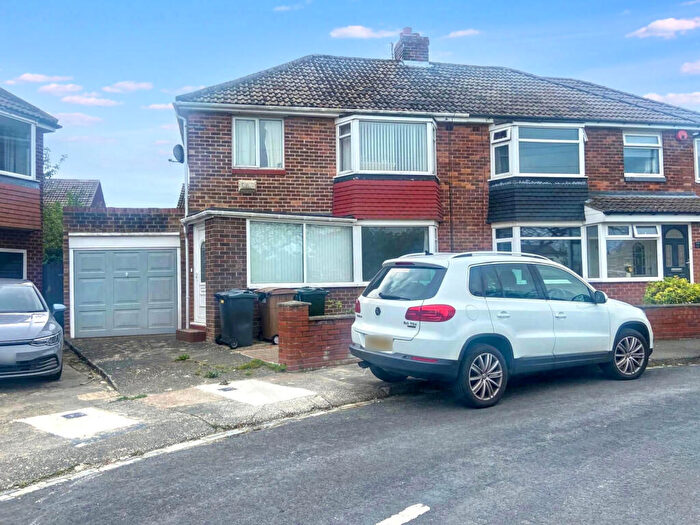 3 Bedroom Semi-Detached House For Sale In Marina Drive, West Monkseaton, Whitley Bay, Tyne And Wear, NE25