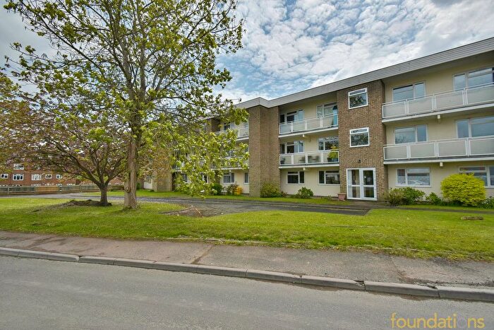 2 Bedroom Flat For Sale In Collington Lane East, Bexhill-On-Sea, TN39
