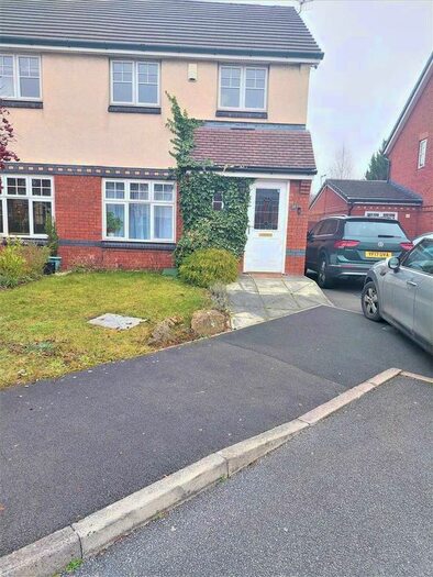 3 Bedroom Semi-Detached House To Rent In Vesta Road, Garston, Liverpool, L19