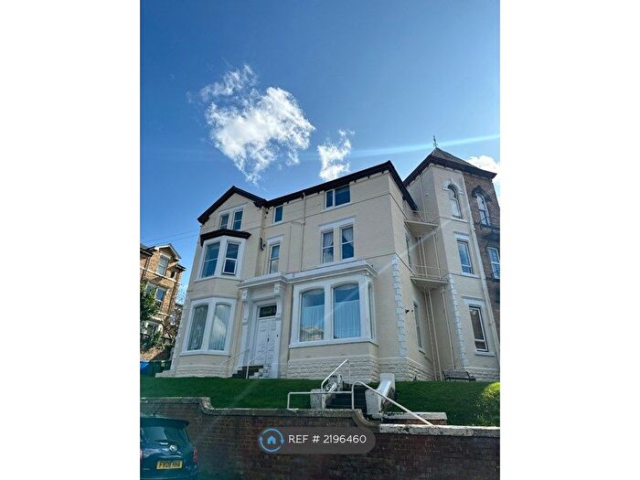 1 Bedroom Flat To Rent In Cromwell Parade, Scarborough, YO11