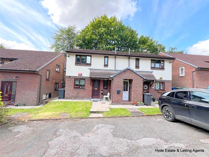 2 Bedroom Apartment To Rent In Crescent Grove, Prestwich, Manchester, M25