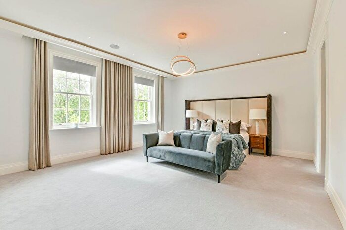 8 Bedroom Detached House To Rent In The Bishops Avenue, Hampstead Garden Suburb, London, N2