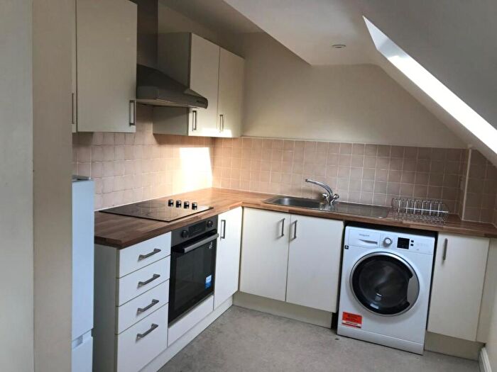 2 Bedroom Flat To Rent In Bagley Lane, Farsley, Pudsey, LS28