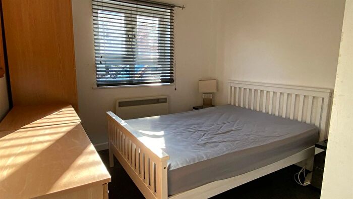 2 Bedroom Flat To Rent In Collingwood Road, Southsea, PO5