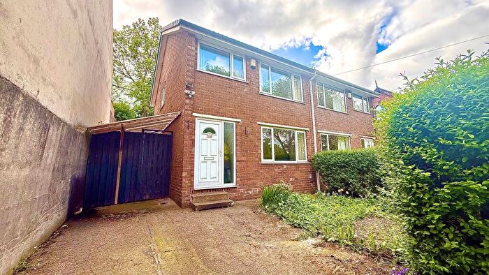 3 Bedroom House To Rent In Derbyshire Lane, Woodseats, S8
