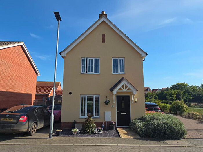 2 Bedroom Detached House For Sale In Wilbur Close, Bury St Edmunds, IP32