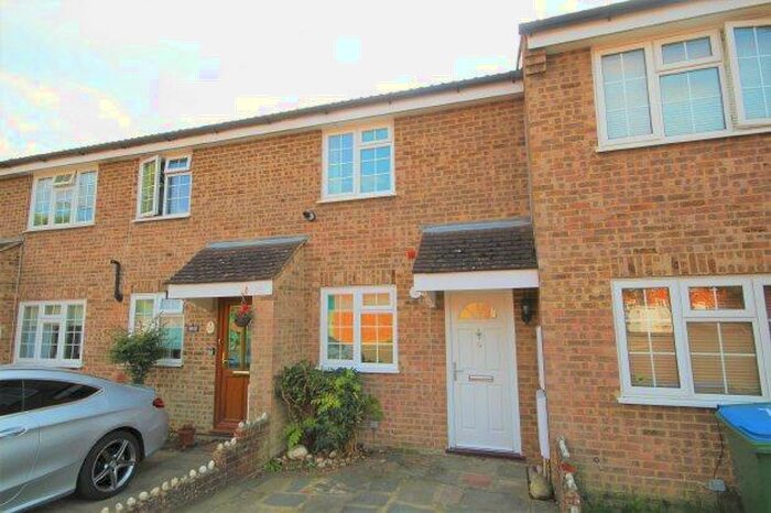 2 Bedroom House To Rent In Groombridge Way, Horsham, RH12