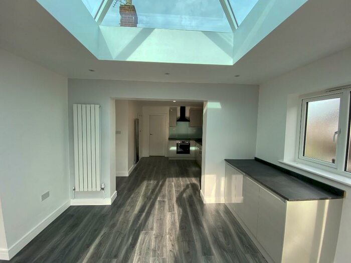 2 Bedroom Semi-Detached Bungalow To Rent In Plumberow Avenue, Hockley, Essex, SS5