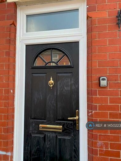 2 Bedroom Terraced House To Rent In Valencia Road, Salford, M7