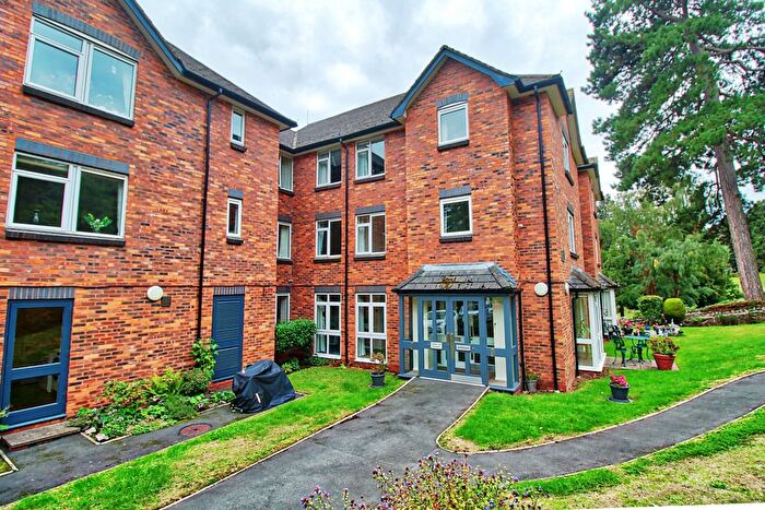 2 Bedroom Detached House For Sale In Priory Road, Malvern, WR14