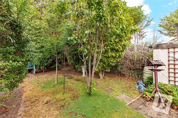 2 Bedroom Bungalow For Sale In Derby Avenue, Upminster, RM14