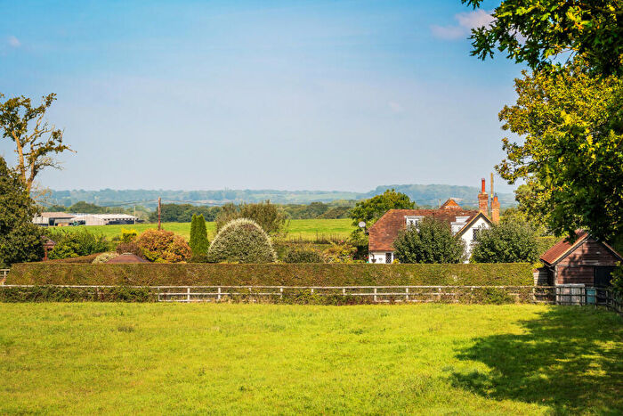 4 Bedroom Detached House For Sale In The Haven, Billingshurst, West Sussex, RH14