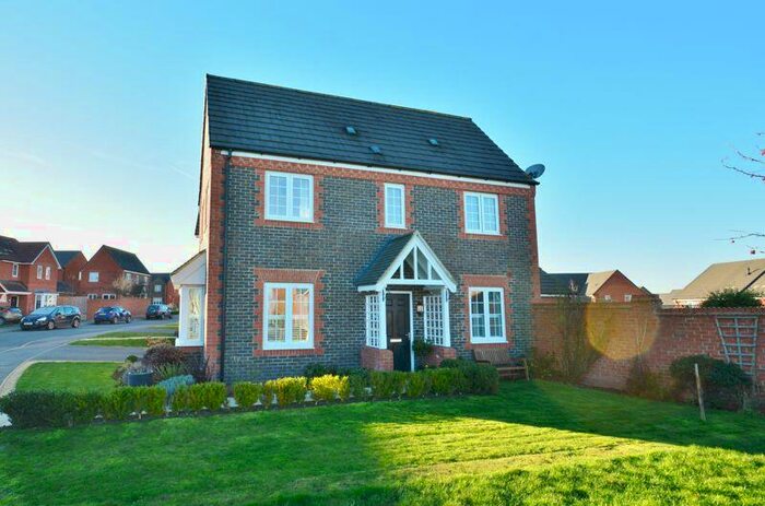 3 Bedroom Detached House For Sale In Weavers Branch, Thame, OX9