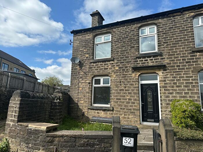 3 Bedroom Semi-Detached House To Rent In Salendine Nook, Huddersfield, HD3
