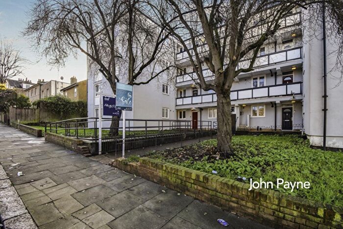 2 Bedroom Flat To Rent In Woodhill, London, SE18