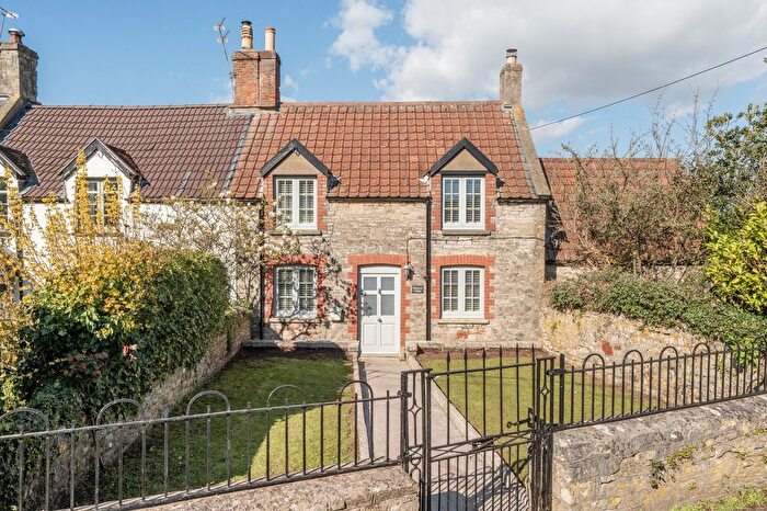 3 Bedroom Semi Detached House For Sale In High Street, Winford, BS40