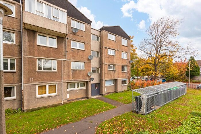 2 Bedroom Flat For Sale In Saughton Mains Terrace, Edinburgh, EH11