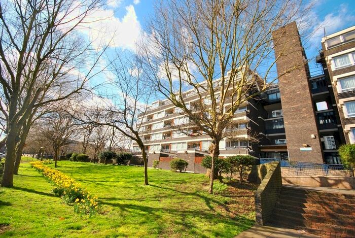 2 Bedroom Flat To Rent In John Ruskin Street, London, SE5