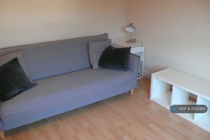 1 Bedroom Flat To Rent In Dean Court, Derby, DE23