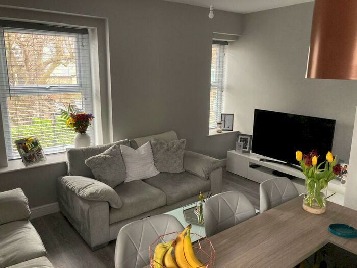 2 Bedroom Apartment To Rent In Cambridge Terrace, Otley, West Yorkshire, LS21
