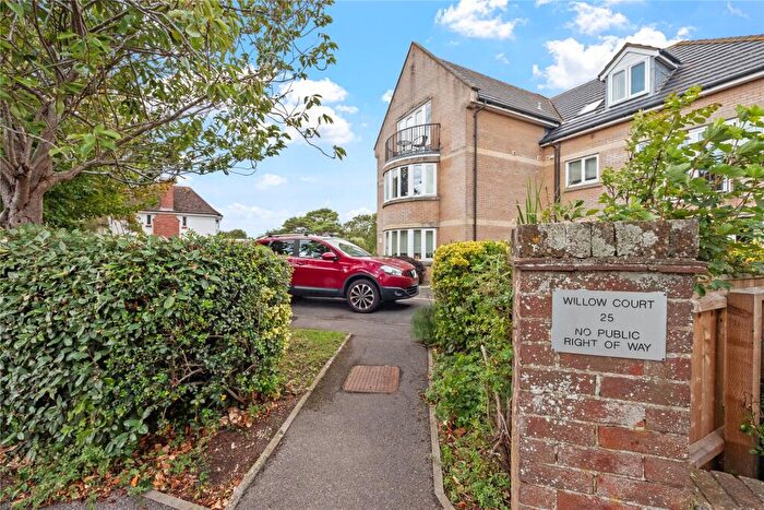 2 Bedroom Apartment For Sale In Weymouth, Dorset, DT4