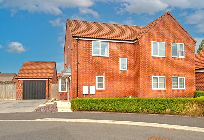 4 Bedroom Detached House For Sale In Poplar Heights, Duckmanton, S44