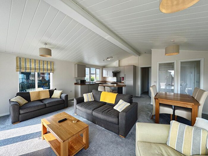 2 Bedroom Lodge For Sale In Levens - Prestige Buckland Sampool Ln, Levens, Kendal, LA8
