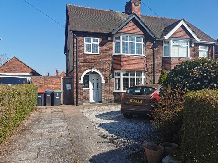 3 Bedroom Semi-Detached House To Rent In Chestnut Grove, Kirkby In Ashfield, NG17
