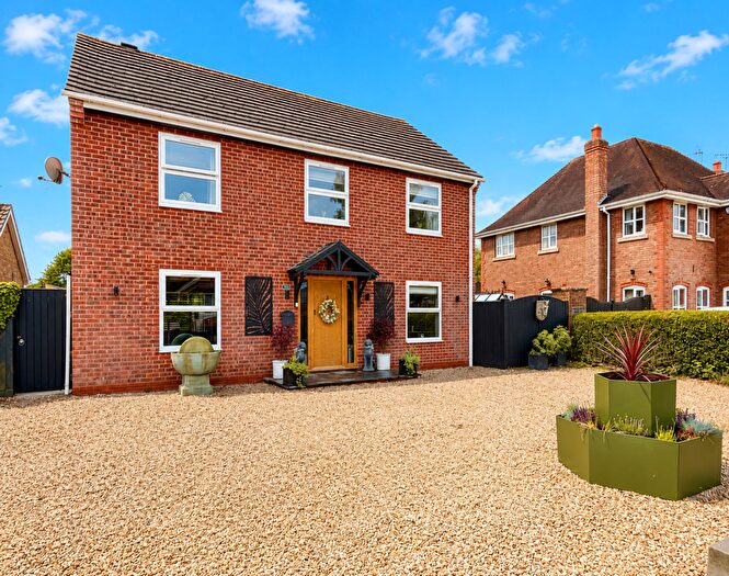 4 Bedroom Detached House For Sale In Lucas Court, Healing, DN41