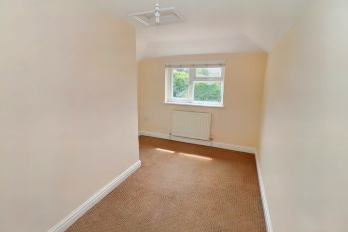 2 Bedroom Cottage To Rent In Bridge Street, Wickham, Fareham, PO17