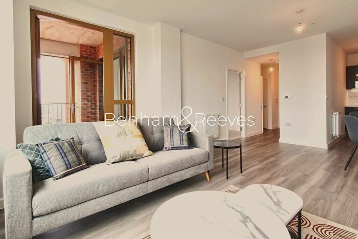 1 Bedroom Apartment To Rent In Ilderton Road, London, SE15