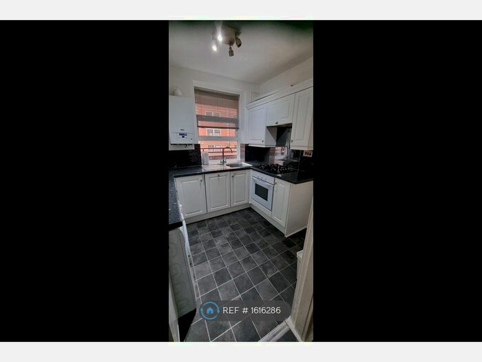 3 Bedroom Flat To Rent In Sheffield, Sheffield, S3