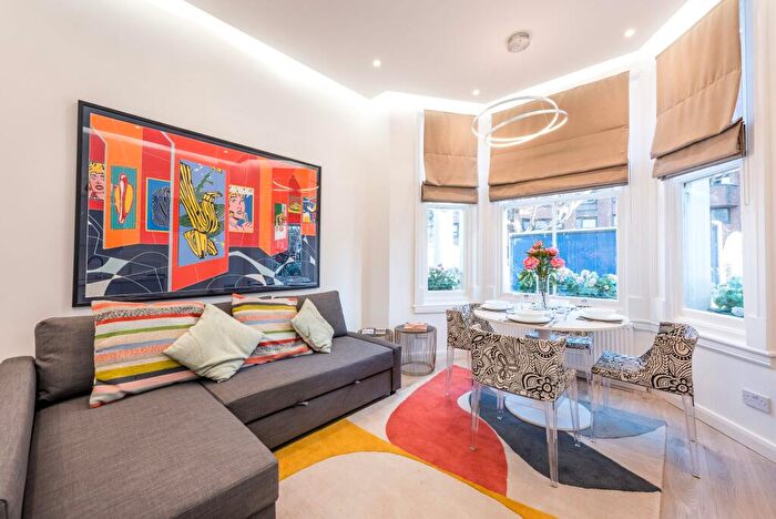 2 Bedroom Flat For Sale In Edith Grove, London, SW10
