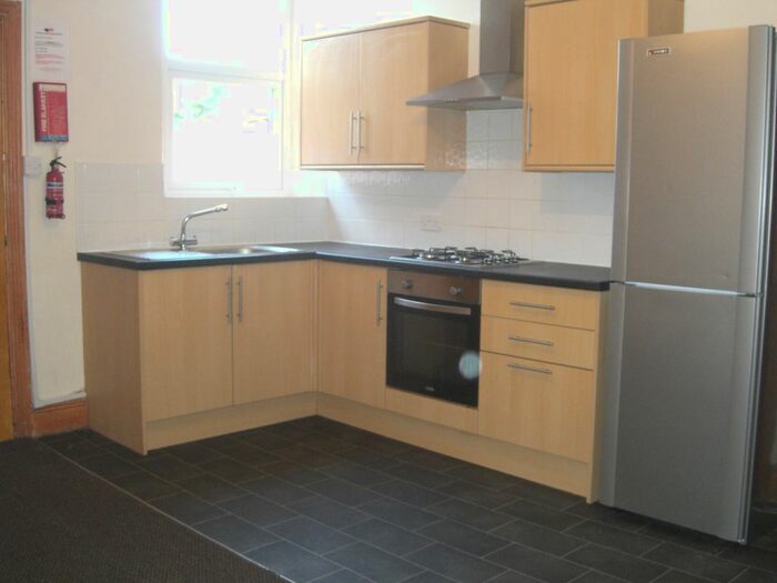 5 Bedroom Maisonette To Rent In Fairfield Road, Jesmond, Newcastle Upon Tyne NE2