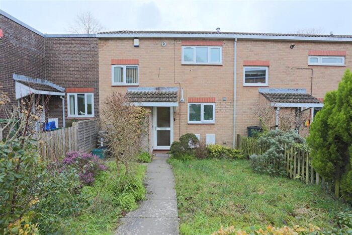 1 Bedroom Apartment For Sale In Ground Floor Flat, Mulberry Walk, Coombe Dingle, Bristol, BS9