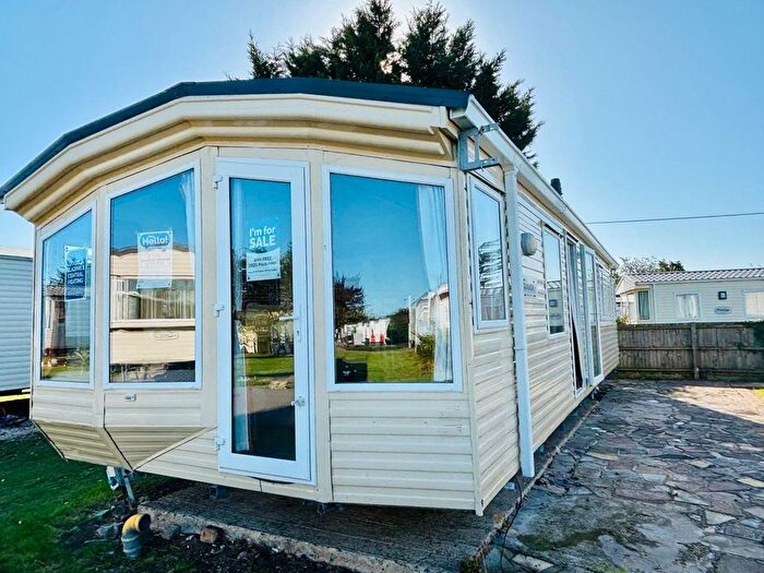 2 Bedroom Mobile/park Home For Sale In Canney Road, Steeple, Southminster, CM0